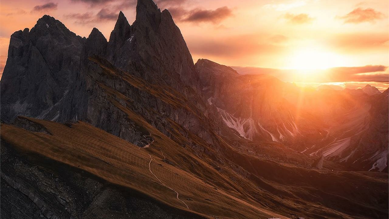 Foto: © AdobeStock Event Wanderung Naturpark Puez Geisler