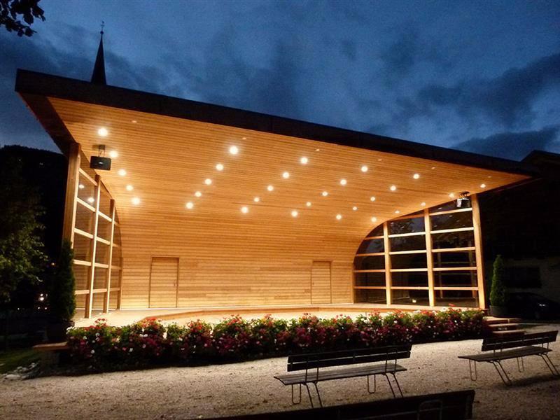 Dorffest in Enneberg Pfarre mit Live Musik Wochenprogramm